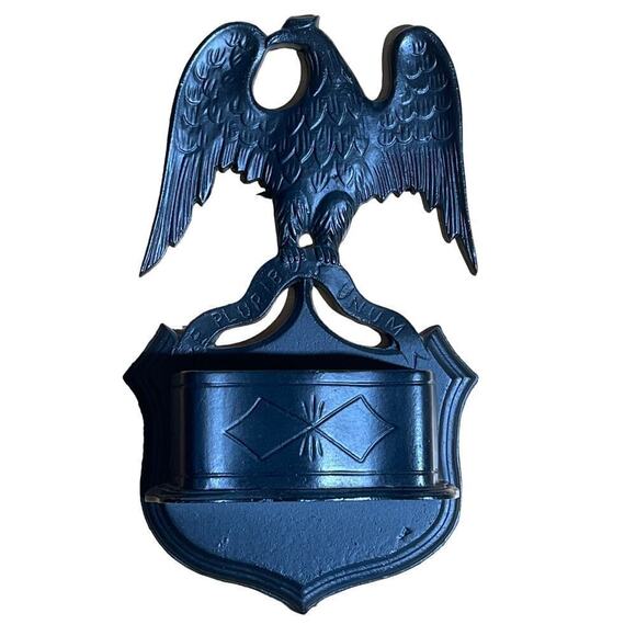 Vintage 11" Black Metal Wall Pocket Iron American Eagle. EMIG 1439.USA.Planter - Picture 1 of 8